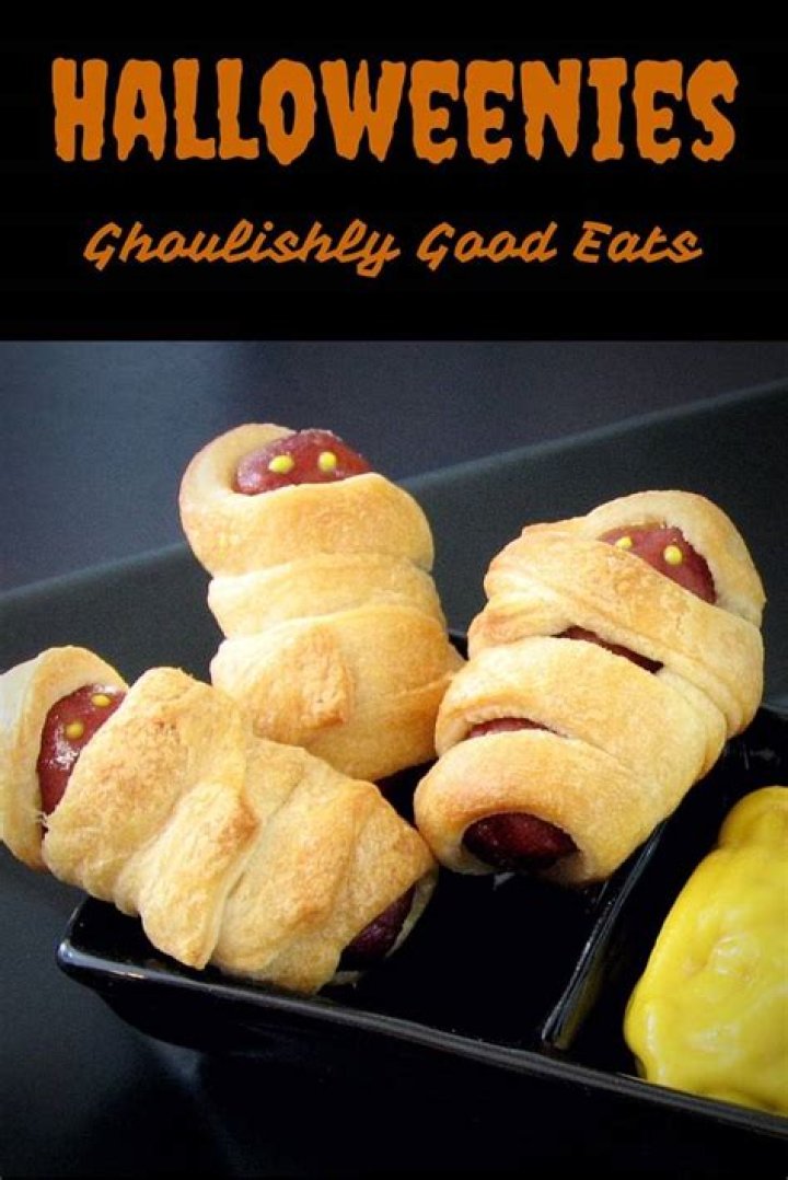 Spook-tacular Halloween Salad: A Ghoulishly Good Treat